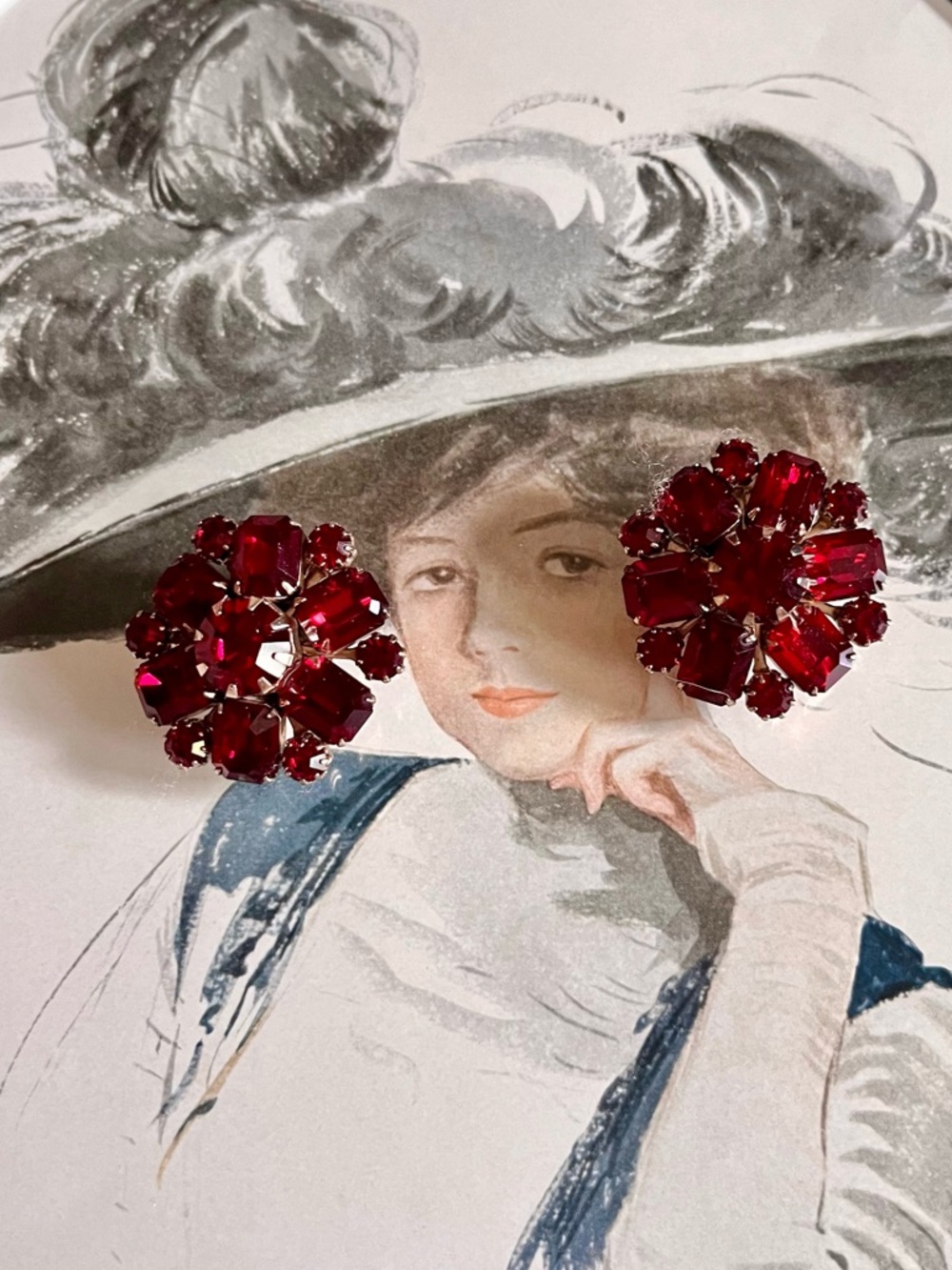 Vintage Weiss Ruby Red Clip On Earrings